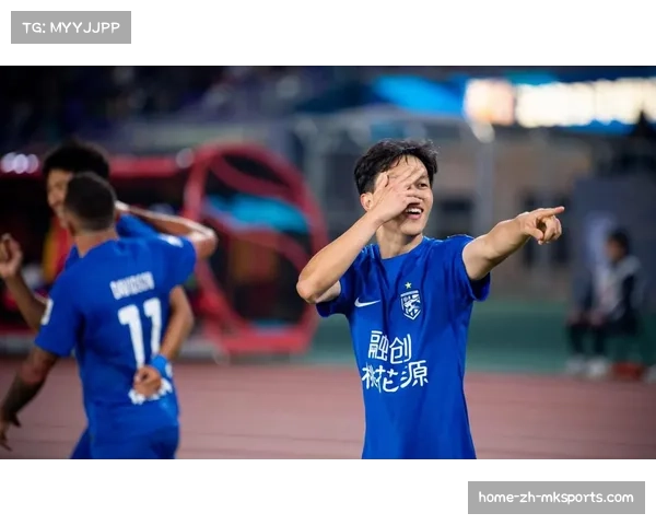 武汉三镇卡迪斯禁区外远射破门,标王价值在处子球中得以体现